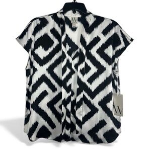 Worthington Silky Black White Geometric Ikat Print Short Sleeve Blouse Size M